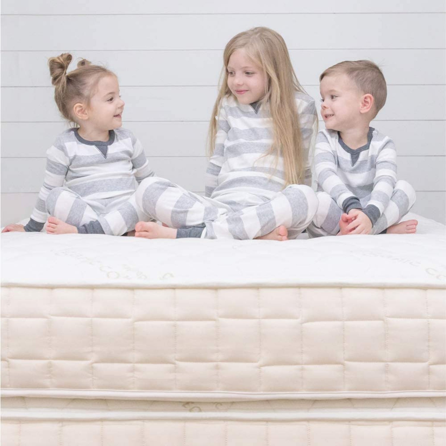 Naturepedic Verse Organic Kids Mattress, Firm Natural Mattress with Quilted Top, Non-Toxic, Twin Siz