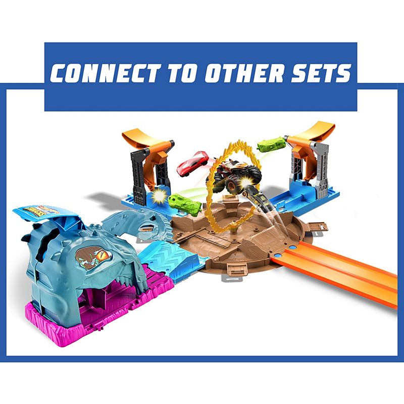 Mattel Hot Wheels Monster Trucks Stunt Tire Play Set