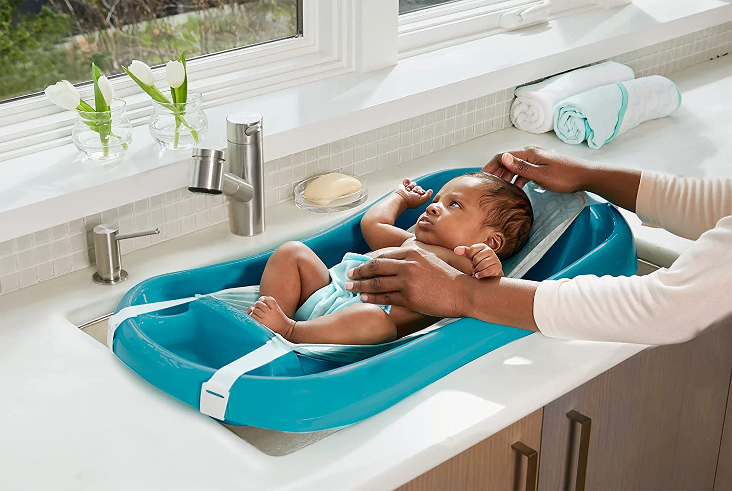 The First Years The First Years Sure Comfort Deluxe Newborn to Toddler Tub, Teal