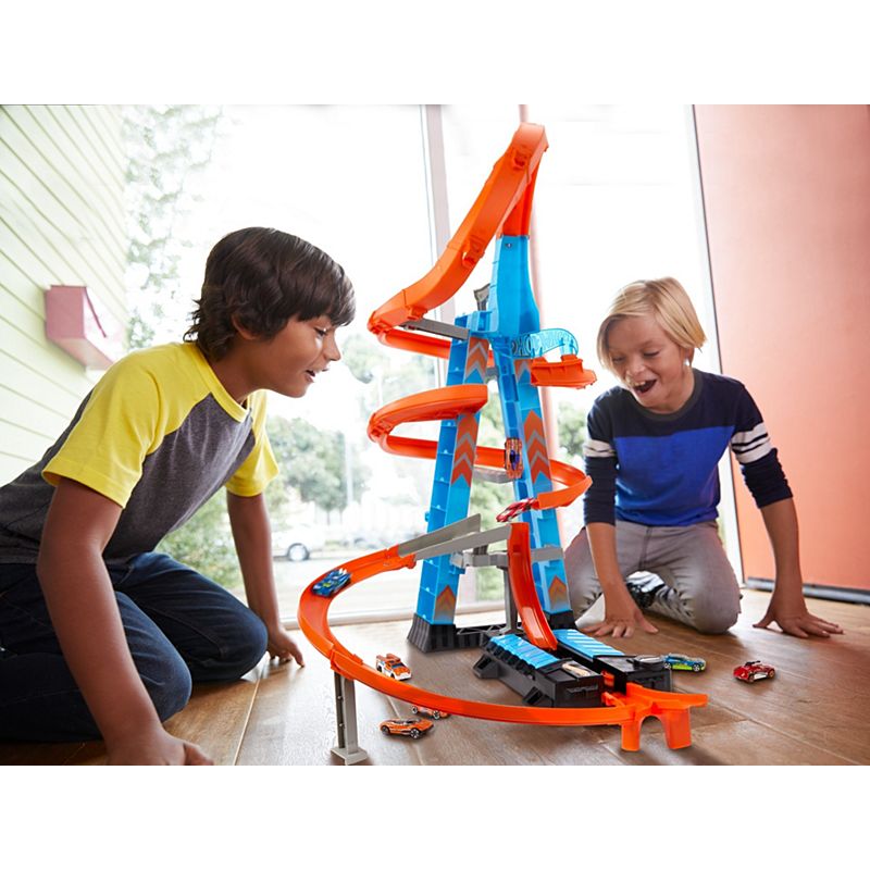 Mattel Hot Wheels Sky Crash Tower Trackset