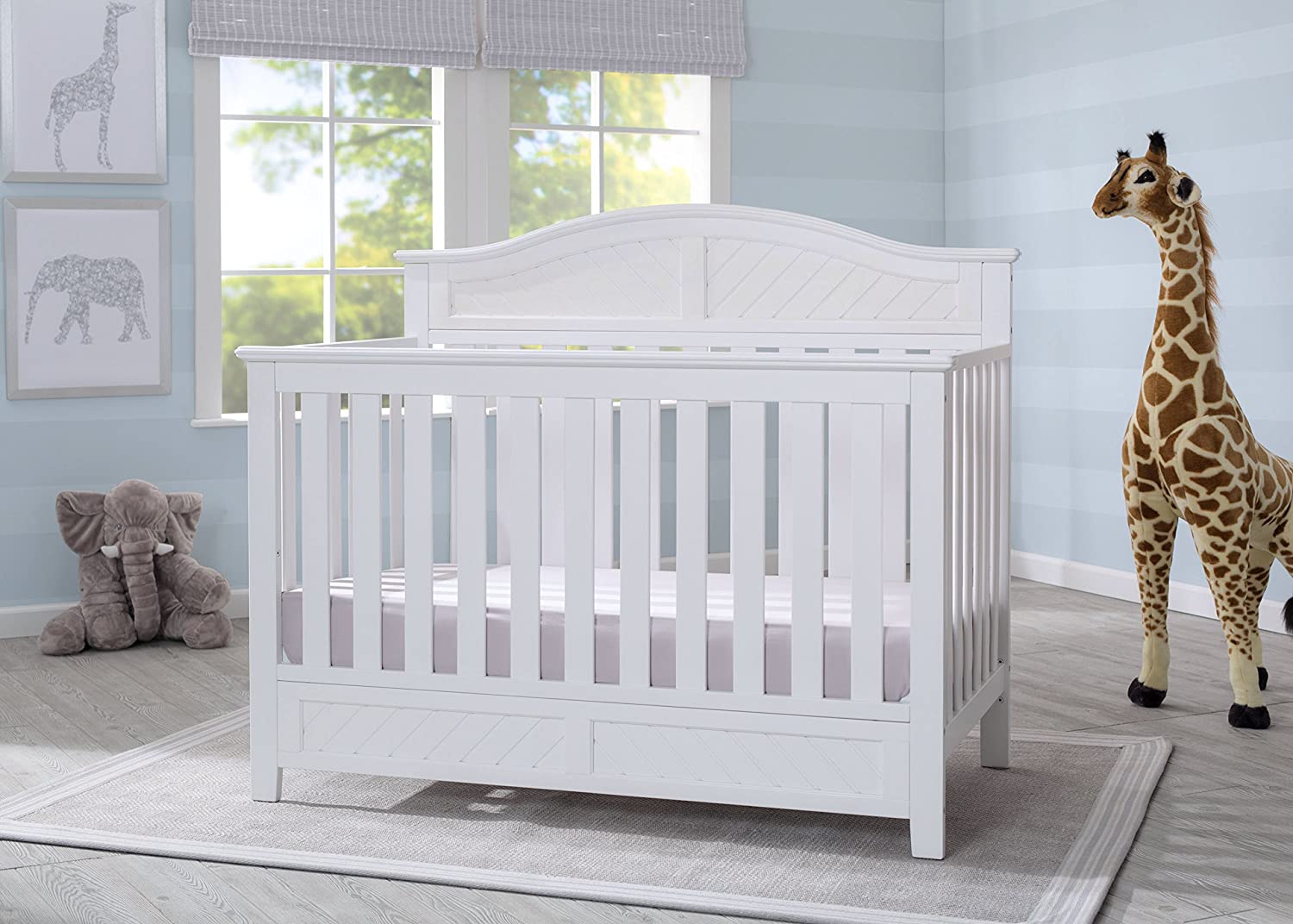 Delta Childrens Products Bennington Elite Curved 4-in-1 Convertible Crib, Bianca White