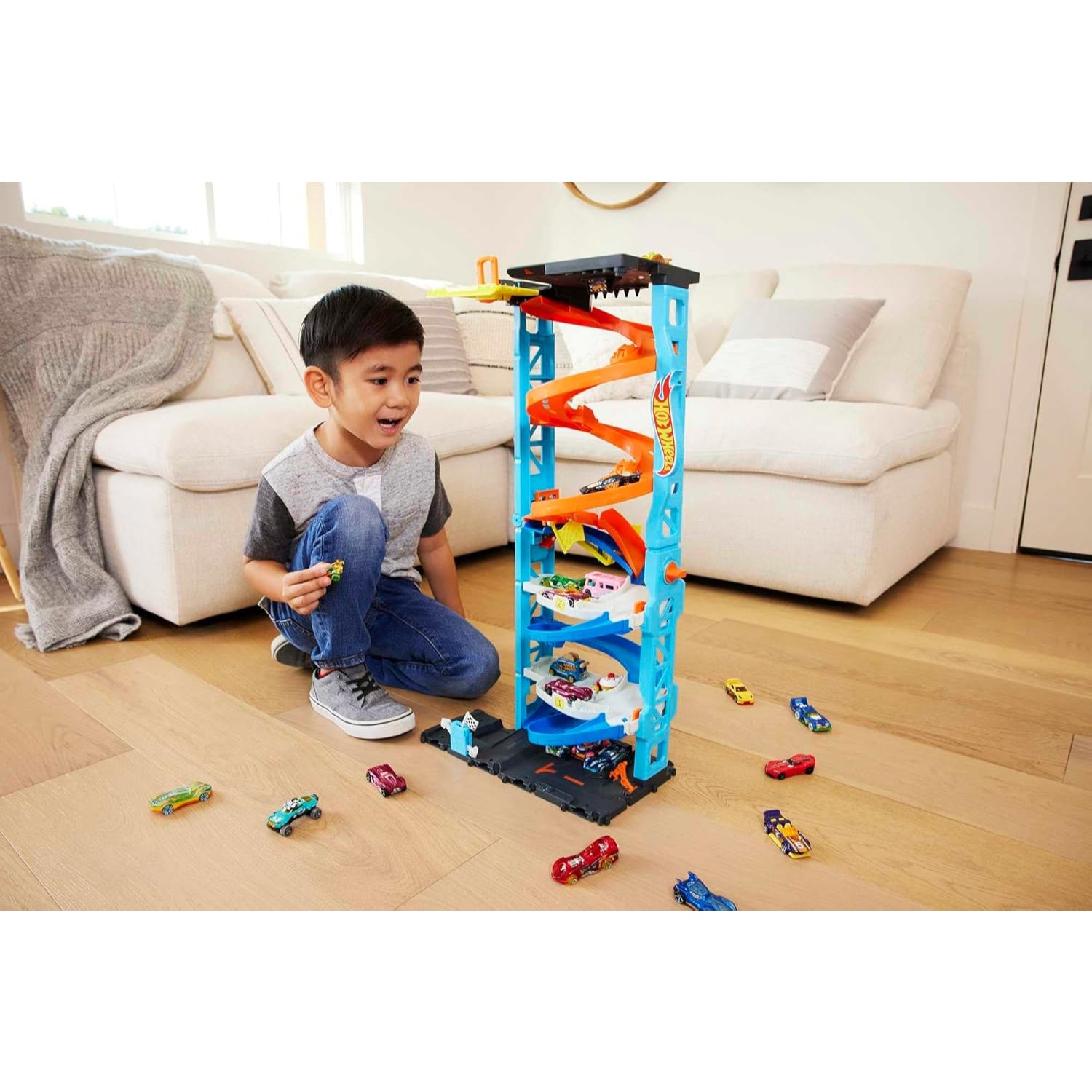 Mattel Hot Wheels Transforming Race Tower