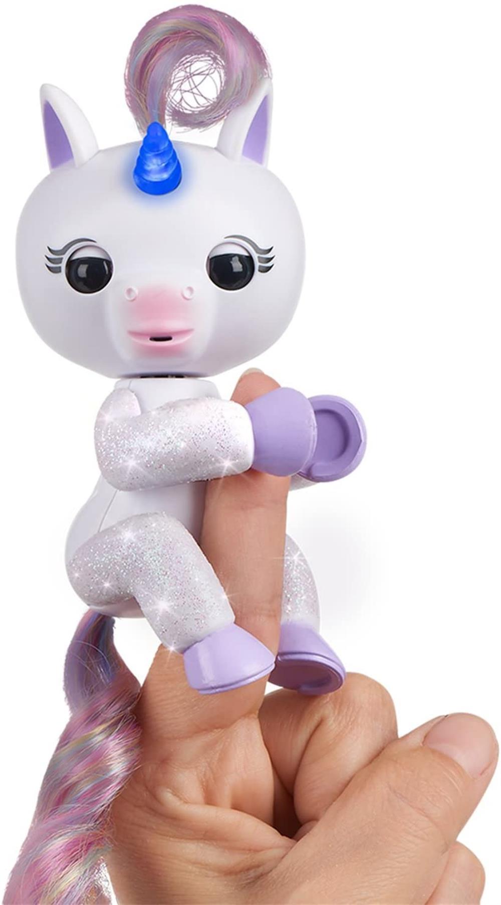 Fingerlings Light Up Unicorn - Mackenzie