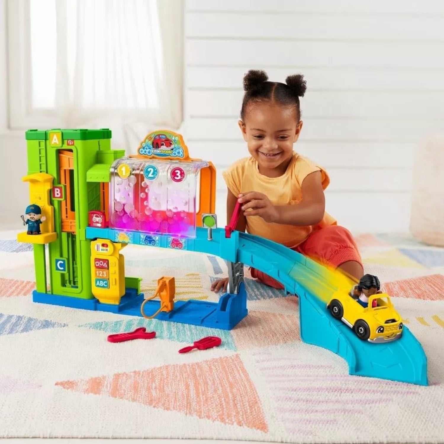 Fisher Price Little People Toddler Playset With Figures & Toy Car, Light-Up Learning Garage