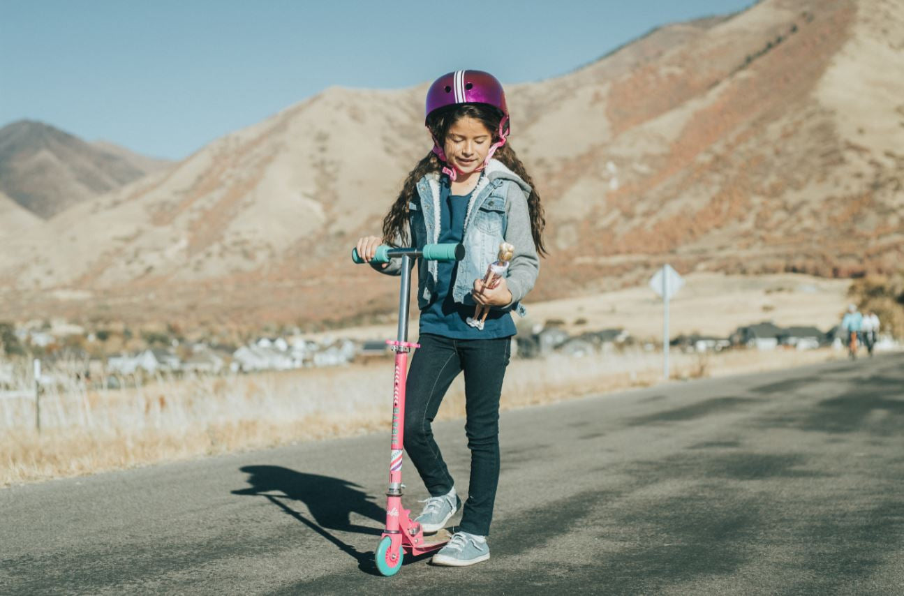 Barbie Light Up 2-Wheel Scooter