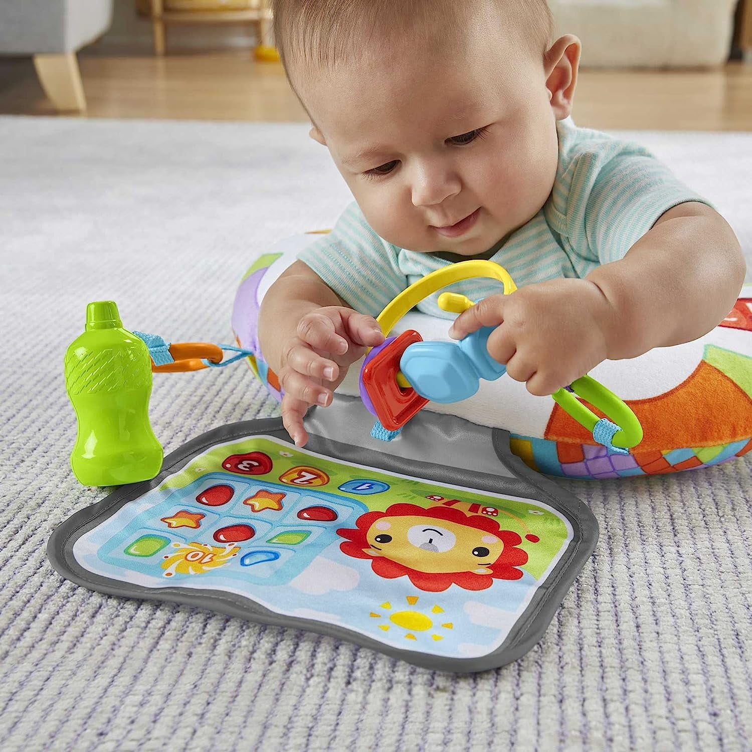 Fisher-Price Littlest Gamer Tummy Time Wedge with 2 Linkable Baby Toys