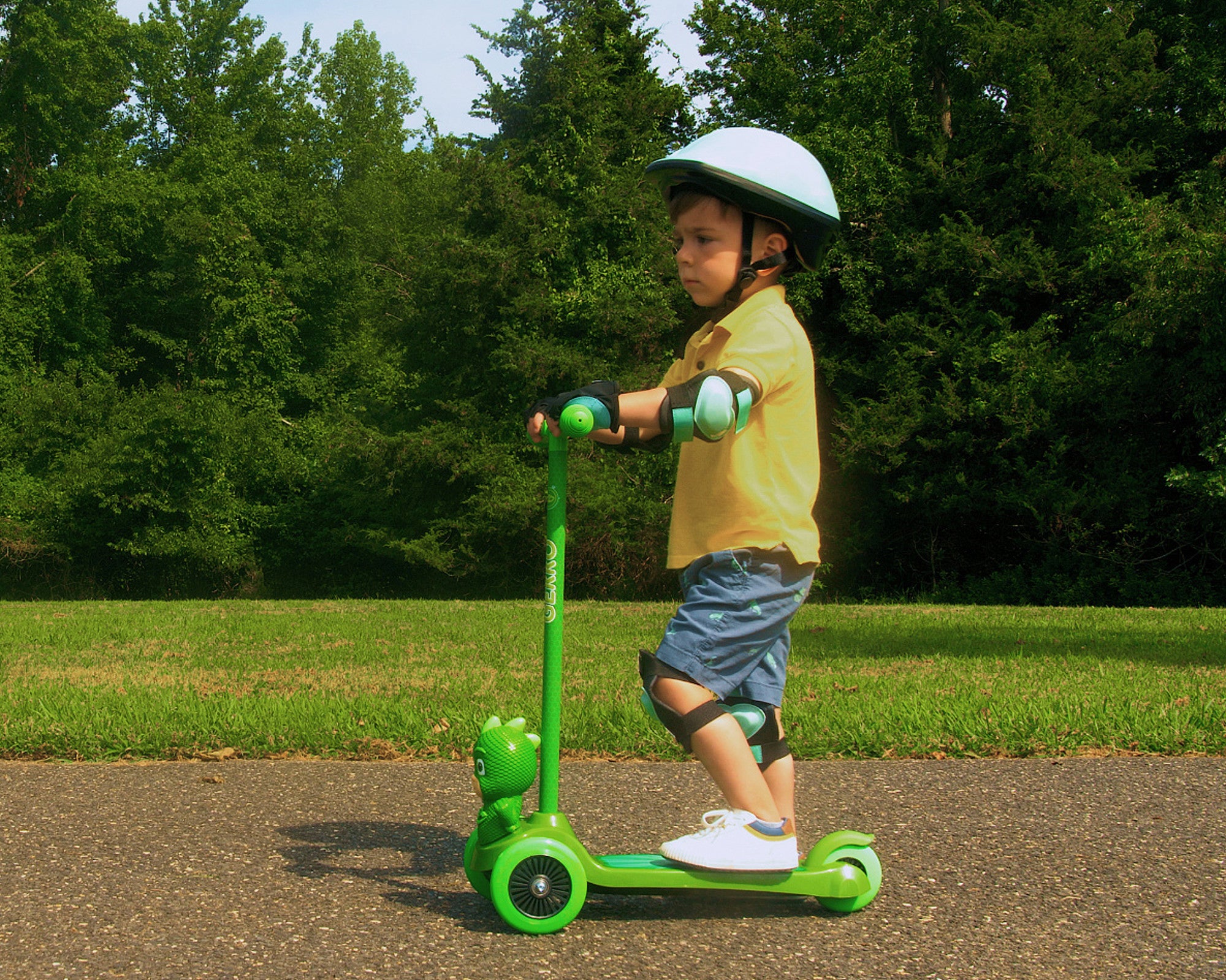 PJ Masks Gekko Scooter with 3-Wheel Platform