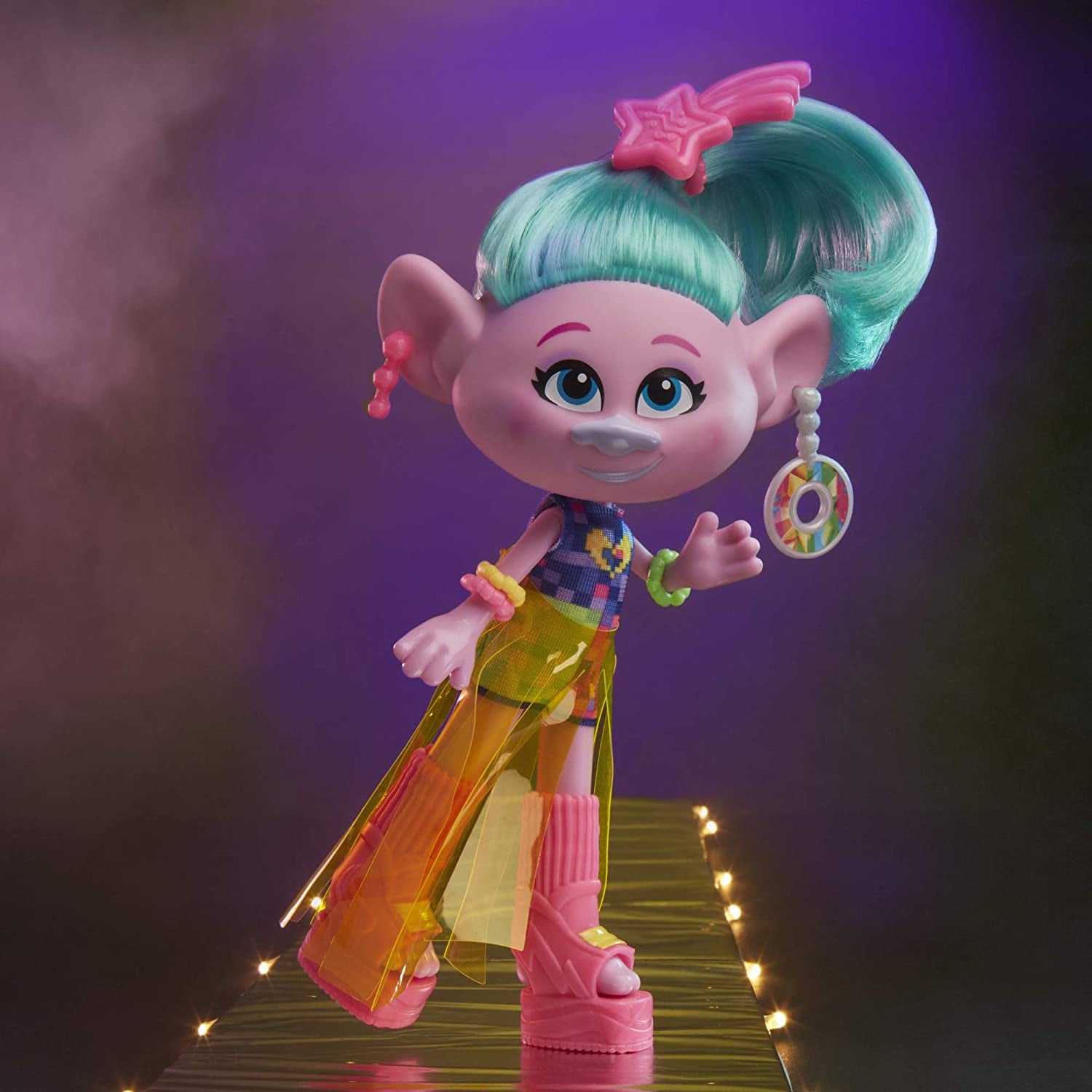 DreamWorks Trolls World Tour Glam Fashion Trolls