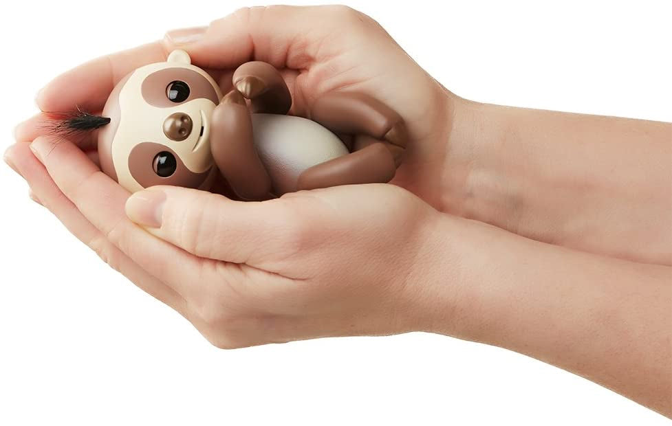 Fingerlings Baby Sloth Interactive Baby Pet